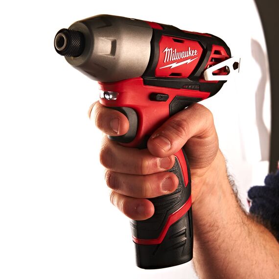 Аккумуляторный импульсный винтоверт Milwaukee M12 BID-202C - 4933443895, фото, изображение 11 Аккумуляторный импульсный винтоверт Milwaukee M12 BID-202C - 4933443895, внеший вид, изображение 11