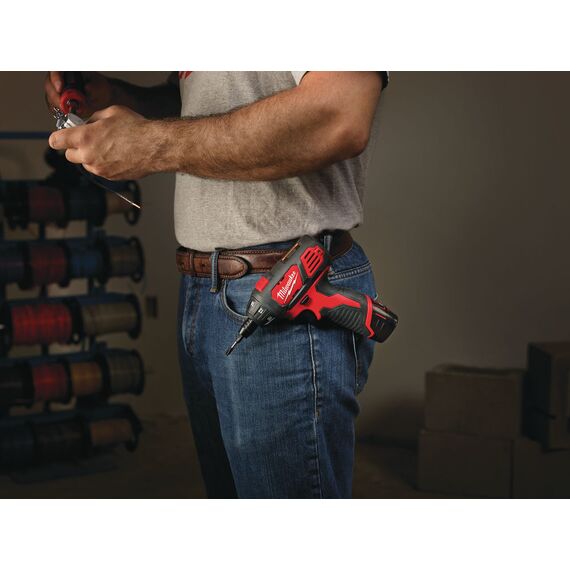 Аккумуляторный винтоверт Milwaukee M12 BSD-0 - 4933447135, Модель: M12 BSD-0, фото, изображение 6 Аккумуляторный винтоверт Milwaukee M12 BSD-0 - 4933447135, Модель: M12 BSD-0, внеший вид, изображение 6