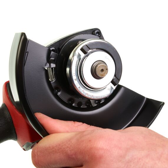 Аккумуляторная углошлифовальная машина Milwaukee HD28 AG115-32X - 4933432145, фото, изображение 3 Аккумуляторная углошлифовальная машина Milwaukee HD28 AG115-32X - 4933432145, внеший вид, изображение 3