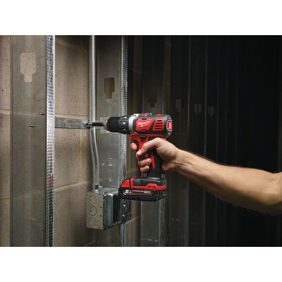 Аккумуляторная дрель-шуруповерт Milwaukee M18 BDD-202C - 4933443555, Модель: M18 BDD-202C, внеший вид, изображение 5