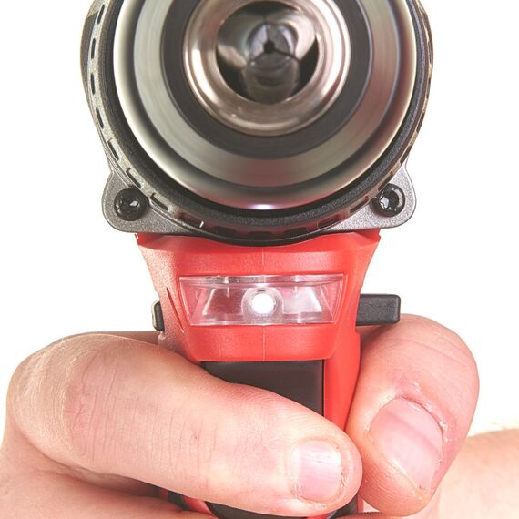 Аккумуляторная дрель-шуруповерт Milwaukee M18 CBLDD-402C - 4933464539, Модель: M18 CBLDD-402C, фото, изображение 6 Аккумуляторная дрель-шуруповерт Milwaukee M18 CBLDD-402C - 4933464539, Модель: M18 CBLDD-402C, внеший вид, изображение 6