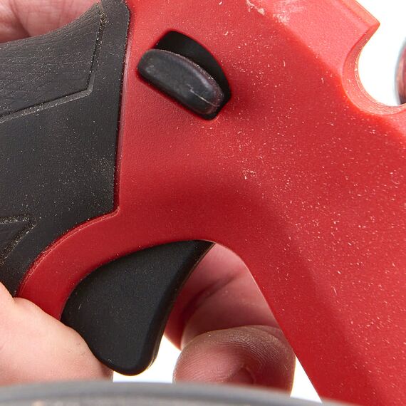 Аккумуляторная циркулярная пила по дереву и пластику Milwaukee M18 FCS66-0 - 4933464725, Модель: M18 FCS66-0, внеший вид, изображение 3