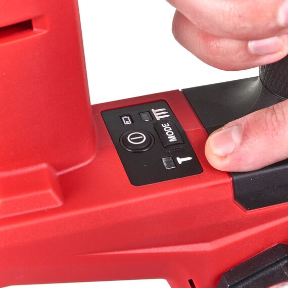 Аккумуляторный гвоздезабиватель Milwaukee M18 FUEL™ FN18GS-0X - 4933471409, Модель: M18 FUEL™ FN18GS-0X, внеший вид, изображение 4