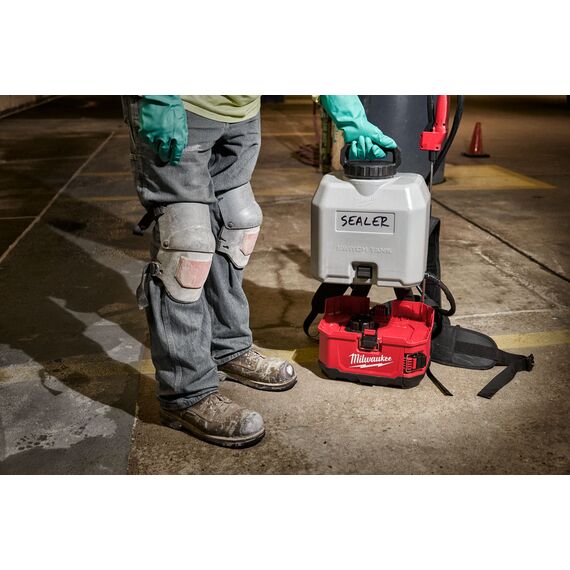 Опрыскиватель Milwaukee M18 BPFP-CCST SWITCH TANK™ с емкостью 15 л - 4933471371, Модель: M18 BPFP-CCST, внеший вид, изображение 7