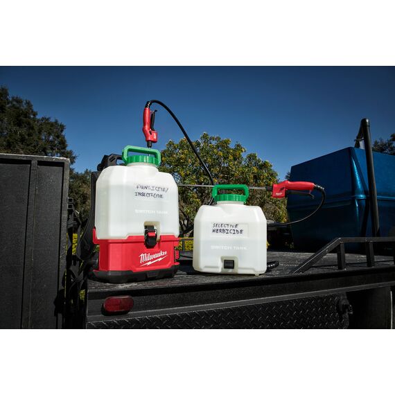 Опрыскиватель Milwaukee M18 BPFP-CST SWITCH TANK™ с емкостью 15 л для химии - 4933464964, Модель: M18 BPFP-CST, внеший вид, изображение 4