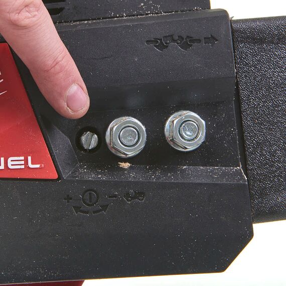 Аккумуляторная цепная пила Milwaukee M18 FCHS-0 - 4933464723, Модель: M18 FCHS-0, внеший вид, изображение 12