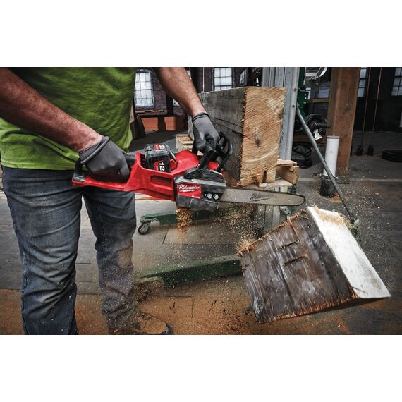Аккумуляторная цепная пила Milwaukee M18 FCHS-121 - 4933464224, внеший вид, изображение 4