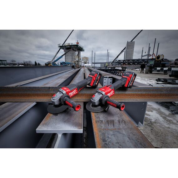 Аккумуляторная углошлифовальная машина Milwaukee M18 FHSAG125XB-552X - 4933471079, Модель: M18 FHSAG125XB-552X, внеший вид, изображение 10