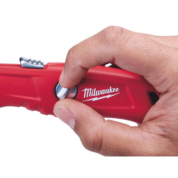 Выдвижной самовозвращающийся нож Milwaukee SELF-RETRACTING SAFETY KNIFE - 48221915, фото, изображение 5 Выдвижной самовозвращающийся нож Milwaukee SELF-RETRACTING SAFETY KNIFE - 48221915, внеший вид, изображение 5