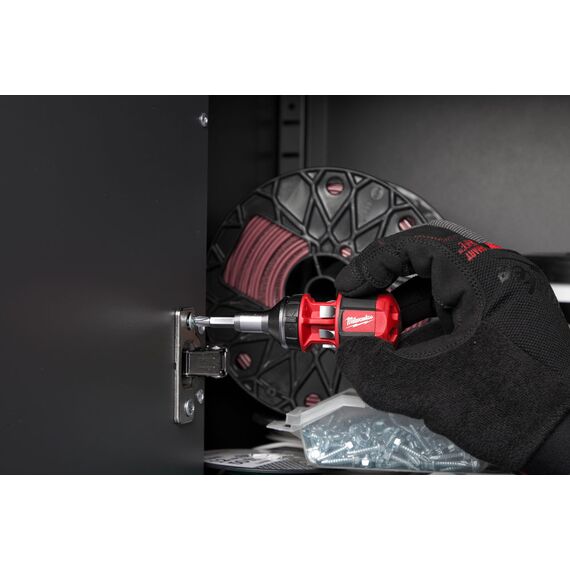 Универсальная короткая отвертка с трещоткой Milwaukee 8 IN 1 COMPACT RATCETING MULTI-BIT SCREWDRIVER - 4932471868, Тип отвертки: Набор, Модель: 8 IN 1 COMPACT RATCETING MULTI-BIT SCREWDRIVER, внеший вид, изображение 7
