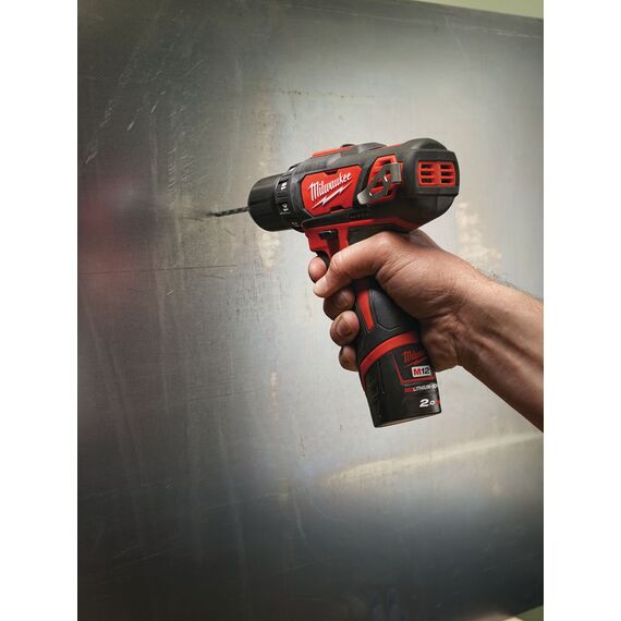 Аккумуляторная дрель-шуруповерт Milwaukee M12 BDD-202C - 4933441915, Модель: M12 BDD-202C, внеший вид, изображение 11