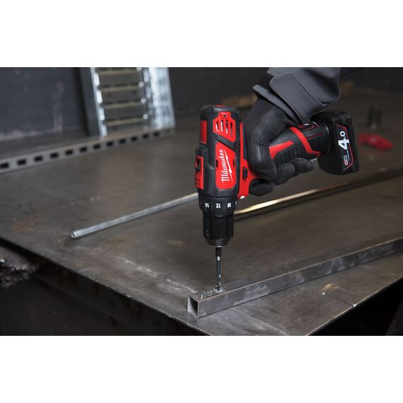 Аккумуляторная дрель-шуруповерт Milwaukee M12 BDD-402C - 4933441925, Модель: M12 BDD-402C, внеший вид, изображение 5
