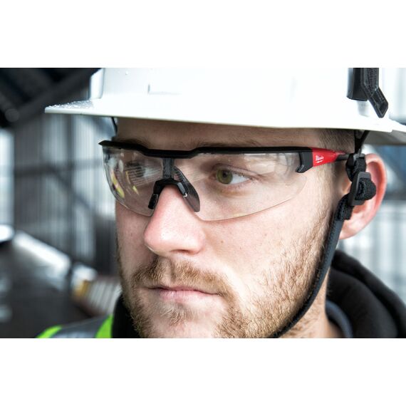 Очки защитные Milwaukee CLEAR SAFETY GLASSES - 4932471881, Модель: SAFETY CLEAR, Цвет: Прозрачные, внеший вид, изображение 4