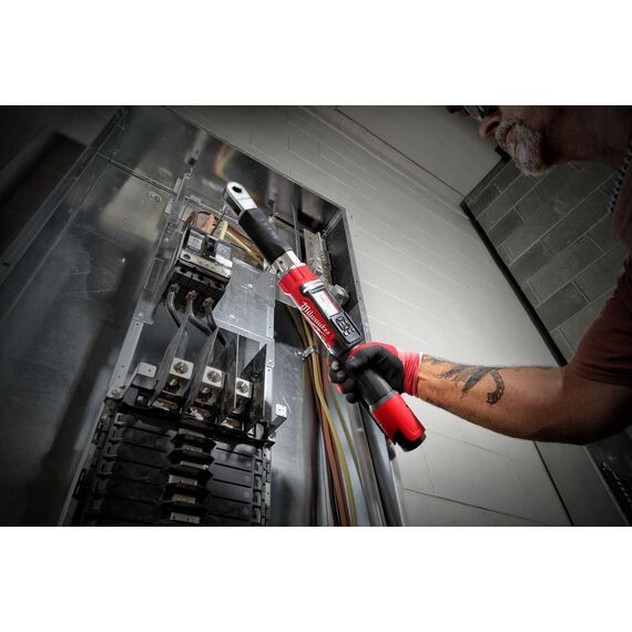 Электронный динамометрический ключ Milwaukee M12 ONEFTR38-201C - 4933464967, Модель: M12 ONEFTR38-201C, фото, изображение 8 Электронный динамометрический ключ Milwaukee M12 ONEFTR38-201C - 4933464967, Модель: M12 ONEFTR38-201C, внеший вид, изображение 8