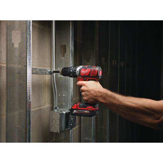 Аккумуляторная ударная дрель-шуруповерт Milwaukee M18 BPD-202C - 4933443515, Модель: M18 BPD-202C, внеший вид, изображение 10