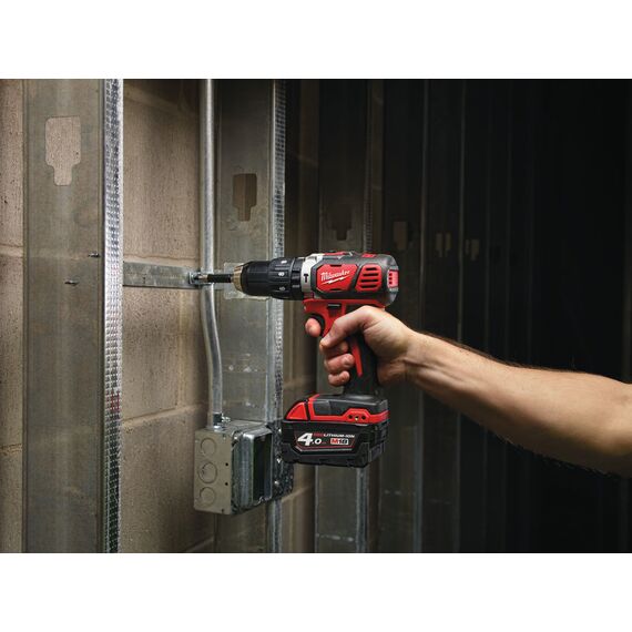 Аккумуляторная ударная дрель-шуруповерт Milwaukee M18 BPD-402C - 4933443520, Модель: M18 BPD-402C, внеший вид, изображение 11