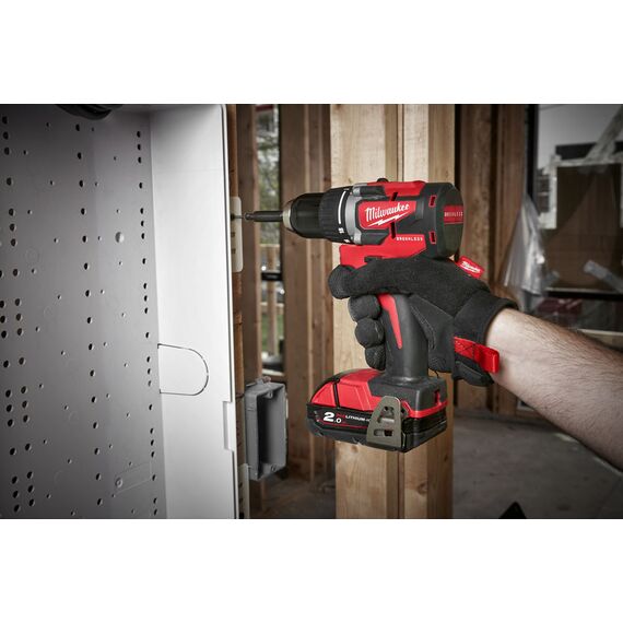 Аккумуляторная дрель-шуруповерт Milwaukee M18 CBLDD-202C - 4933464317, Модель: M18 CBLDD-202C, внеший вид, изображение 6