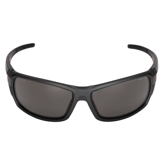 Очки защитные Milwaukee PERFORMANCE TINTED SAFETY GLASSES - 4932471884, Модель: PERFORMANCE TINTED, Цвет: Затемненные, внеший вид, изображение 3